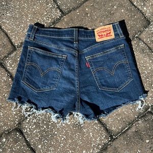 Levi’s High Rise Blue Denim Jean Short Shorts Size 28